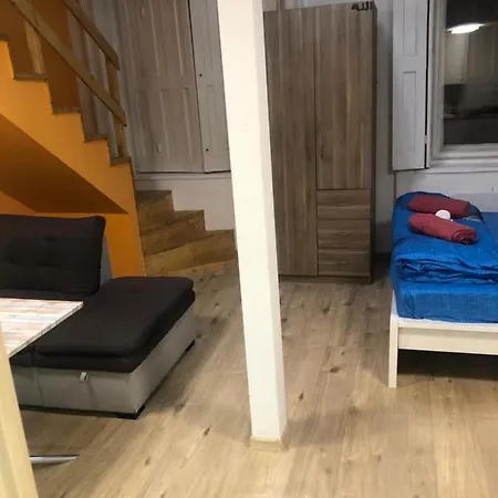 7dab Rotten 4b3 Contactless Self Check-in Budapest